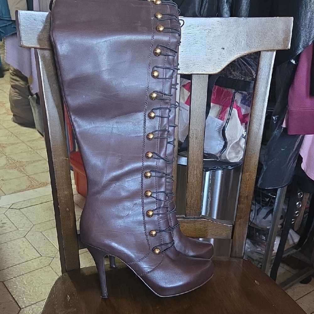 Elegant Brown Knee-High Boots. Used